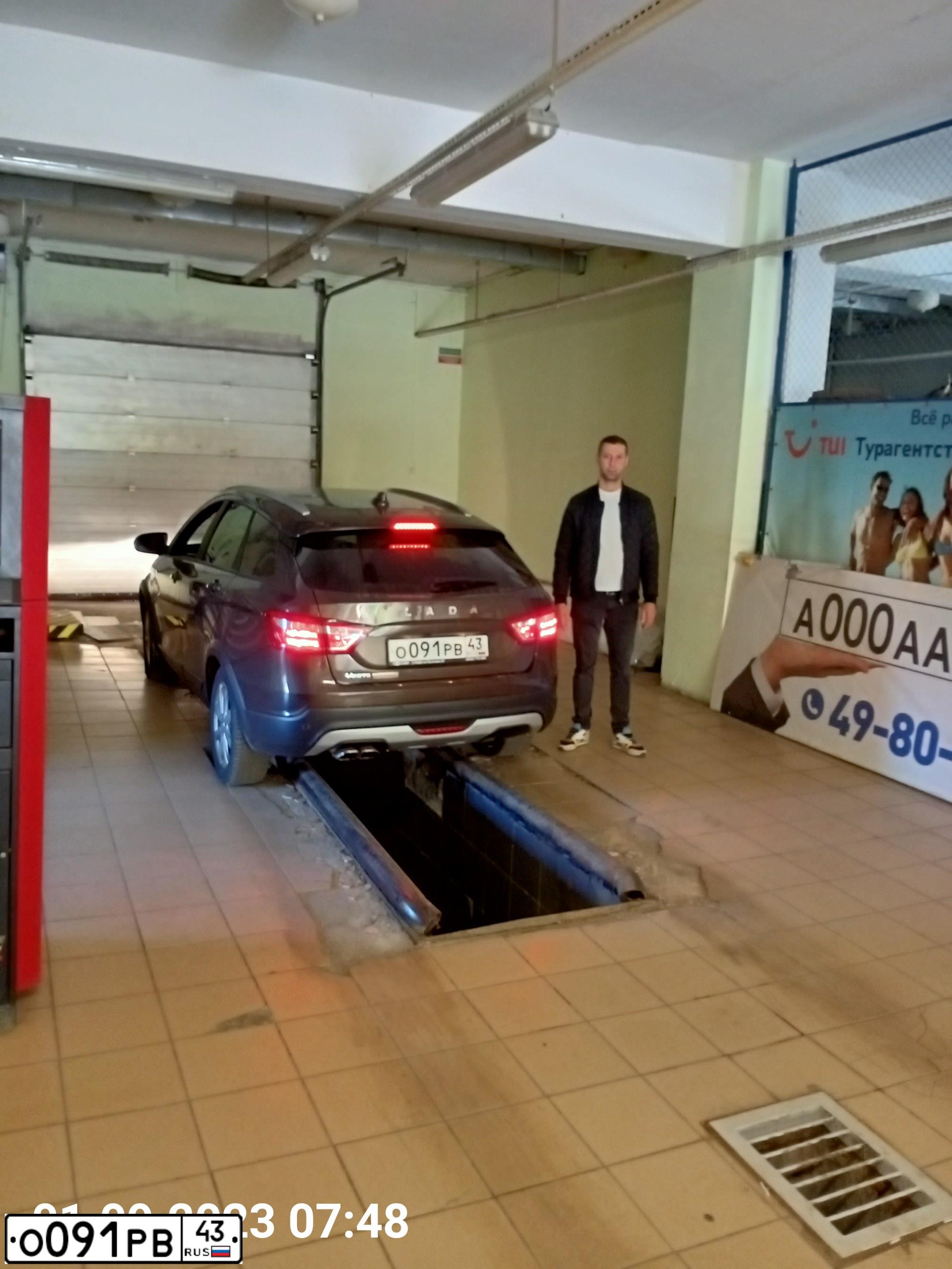 Фото автомобиля LADA VESTA, 2018 — госномер О091РВ43. Цвет: КОРИЧНЕВЫЙ