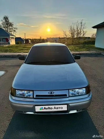 Фото автомобиля LADA 2110 LADA, 2006 — госномер Е352РЕ716. Цвет: СВЕТЛО-СЕРЕБРИСТЫЙ  МЕТАЛЛИК