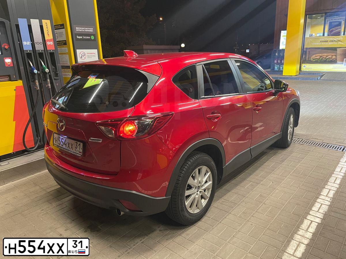 Фото автомобиля MAZDA CX-5, 2014 — госномер Н554ХХ31. Цвет: Красный