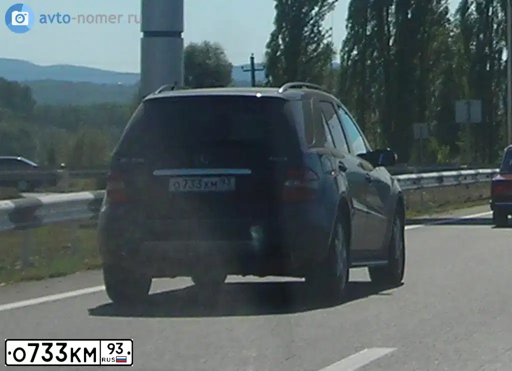 Фото автомобиля MERCEDES M-KLASSE, 2013 — госномер О733КМ93. Цвет: ЧЕРНЫЙ