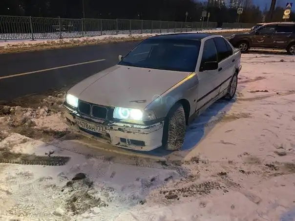 Фото автомобиля HYUNDAI I30, 2010 — госномер Е478АН777. Цвет: КОРИЧНЕВЫЙ