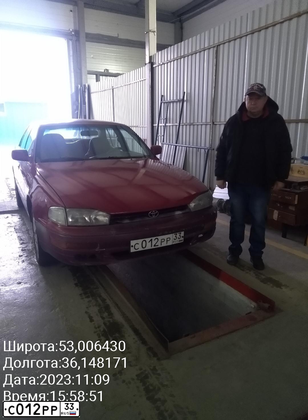Фото автомобиля TOYOTA CAMRY, 1992 — госномер К385ВР57. Цвет: ВИШНЕВЫЙ