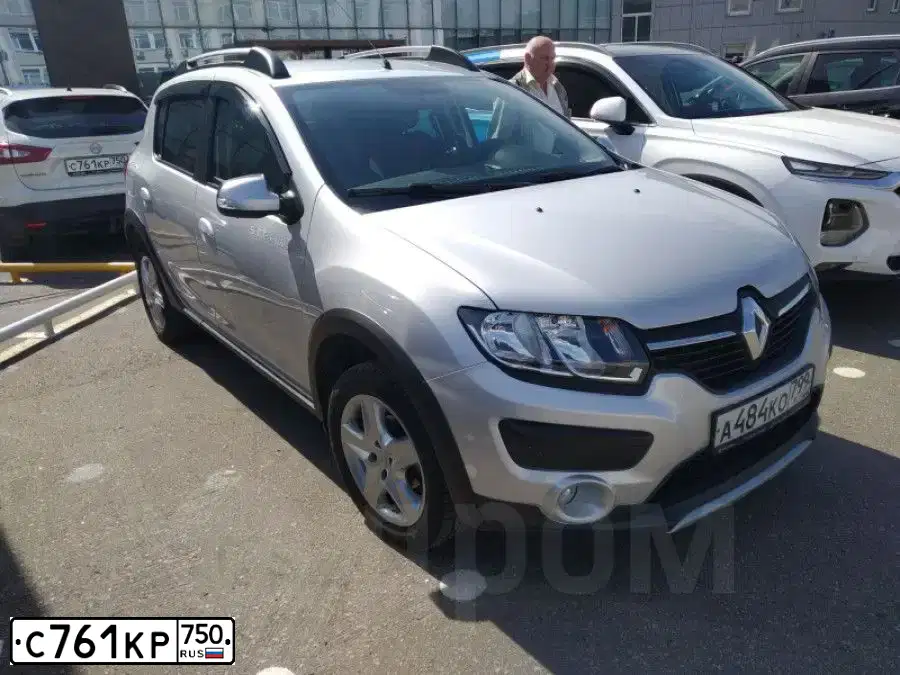 Фото автомобиля NISSAN QASHQAI, 2014 — госномер С761КР750. Цвет: Белый