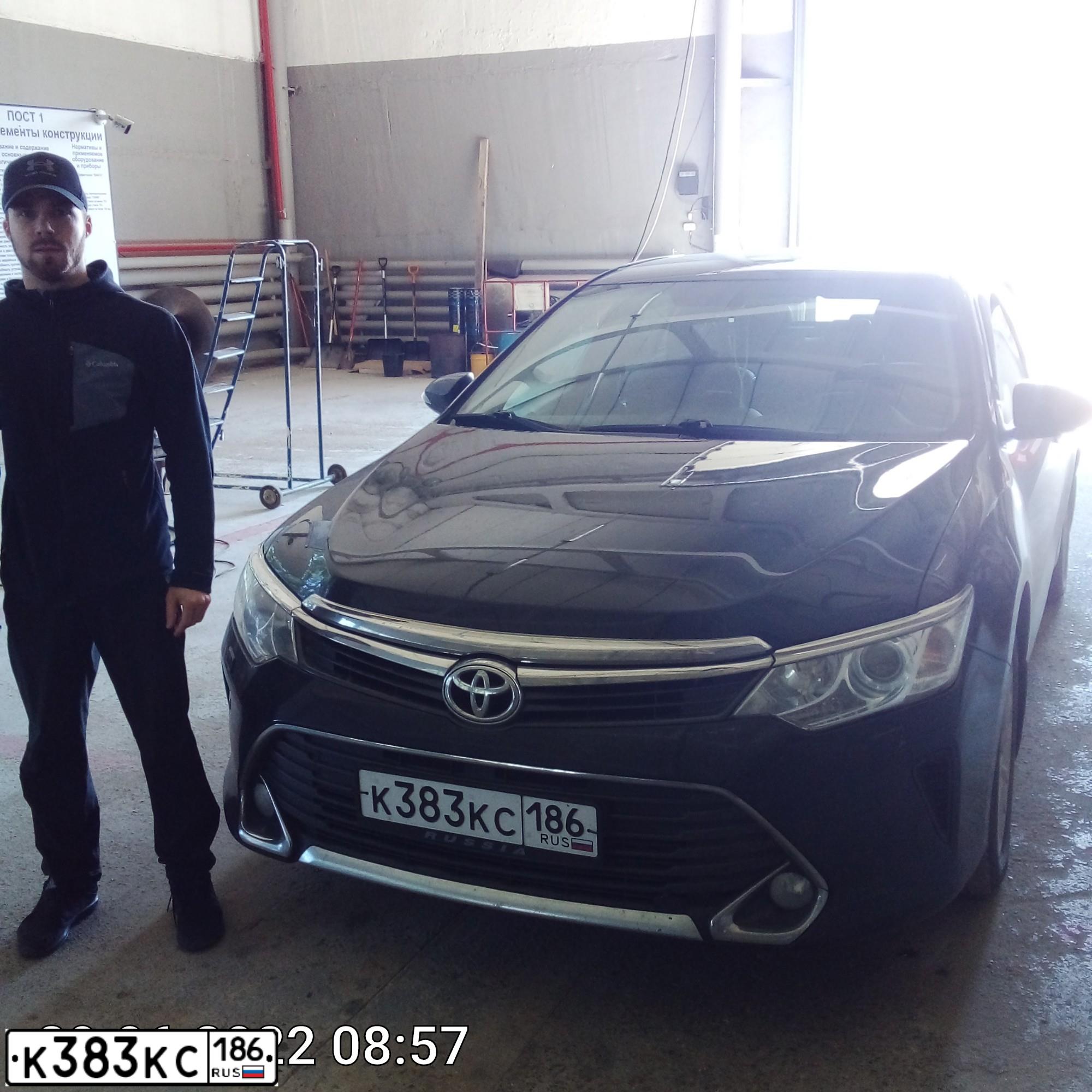 Фото автомобиля TOYOTA CAMRY, 2014 — госномер М800АА50. Цвет: ЧЕРНЫЙ