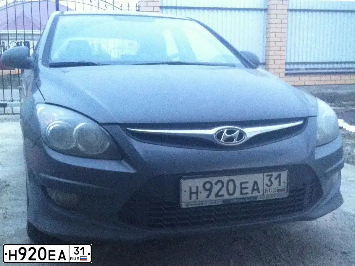 Фото автомобиля HYUNDAI I30, 2010 — госномер О053ВТ71. Цвет: СЕРЫЙ