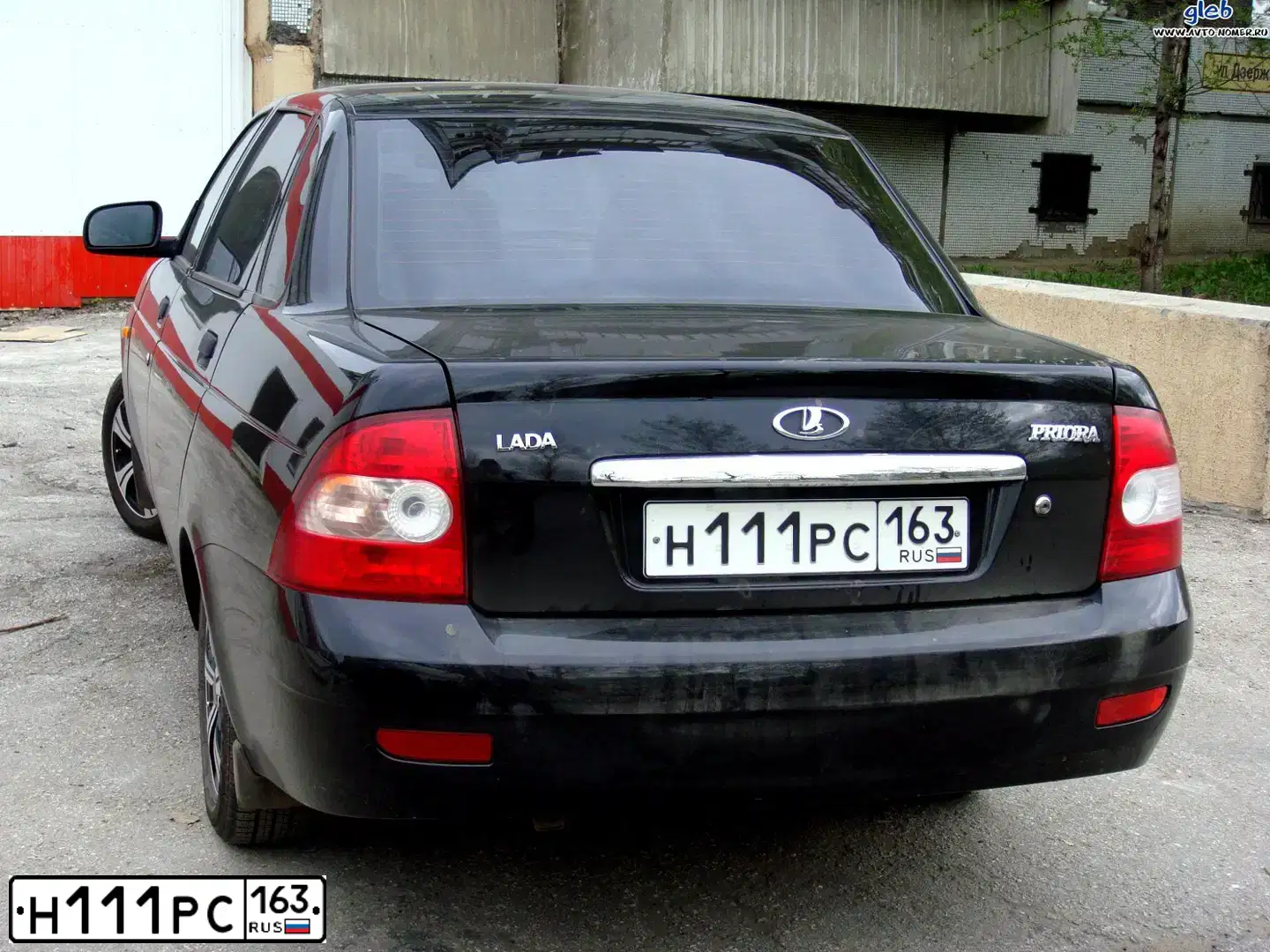 Фото автомобиля FORD D FOCUS, 2012 — госномер Н111РС163. Цвет: ТЕМНО-СИНИЙ