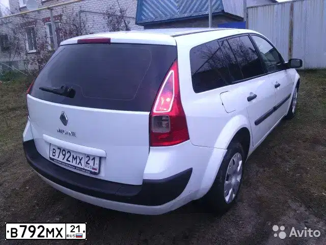 Фото автомобиля RENAULT MEGANE, 2007 — госномер Е776ОХ21. Цвет: Белый