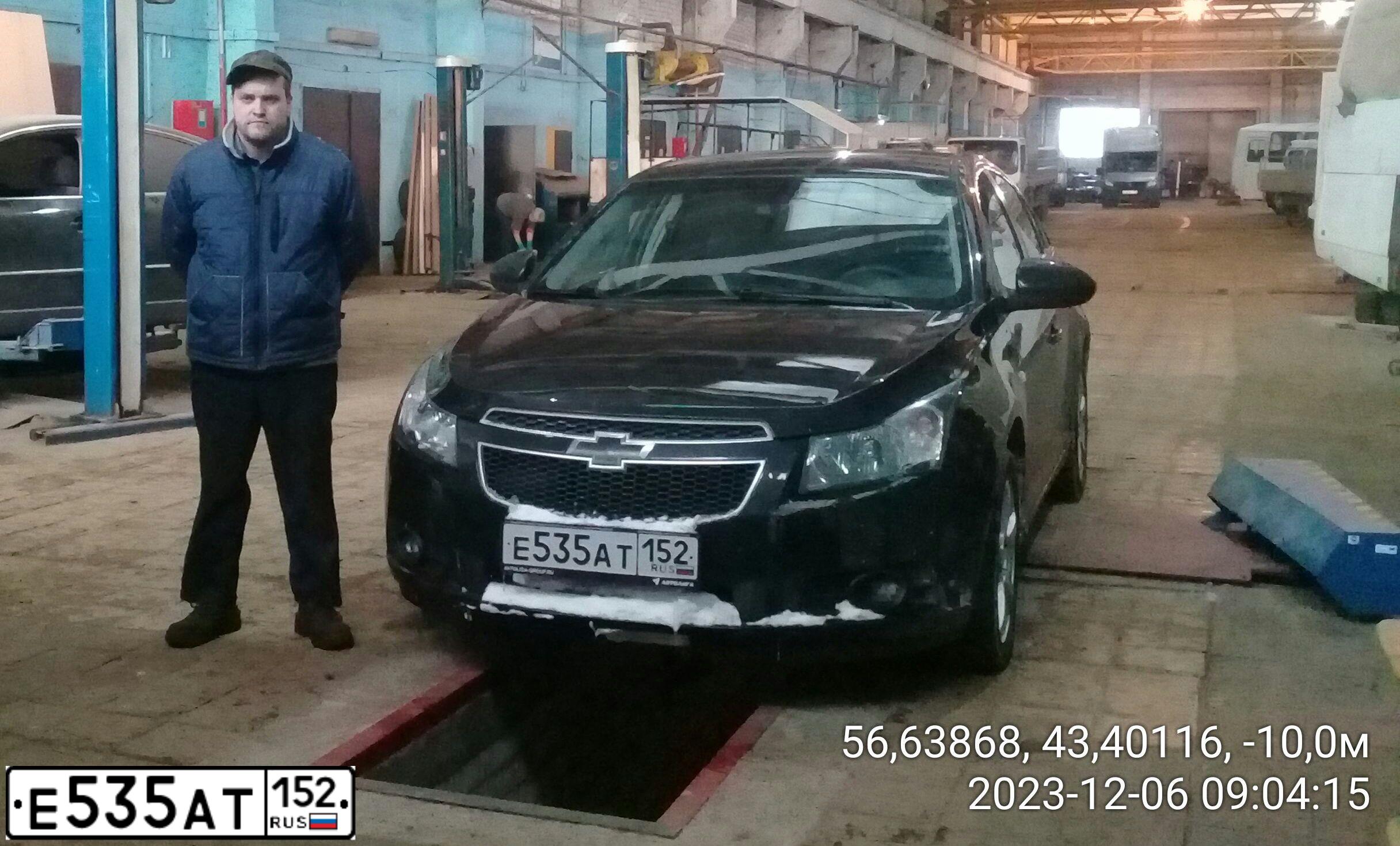 Фото автомобиля CHEVROLET CRUZE, 2011 — госномер У855АС152. Цвет: ЧЕРНЫЙ