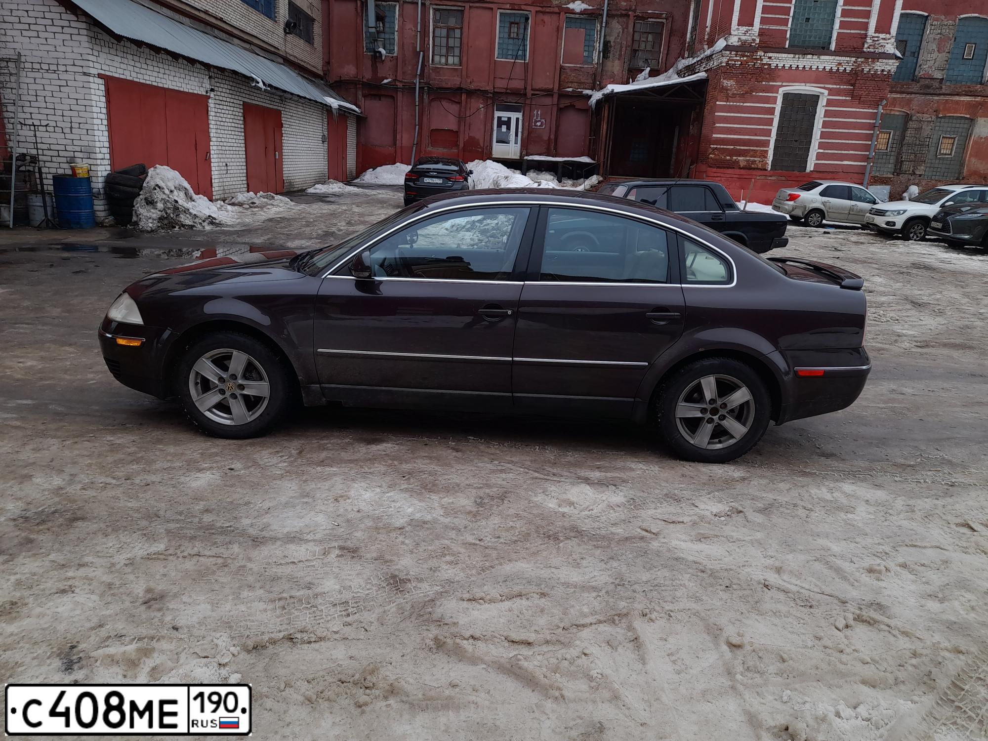 Фото автомобиля VOLKSWAGEN PASSAT, 2004 — госномер О153УВ69. Цвет: БАКЛАЖАННЫЙ