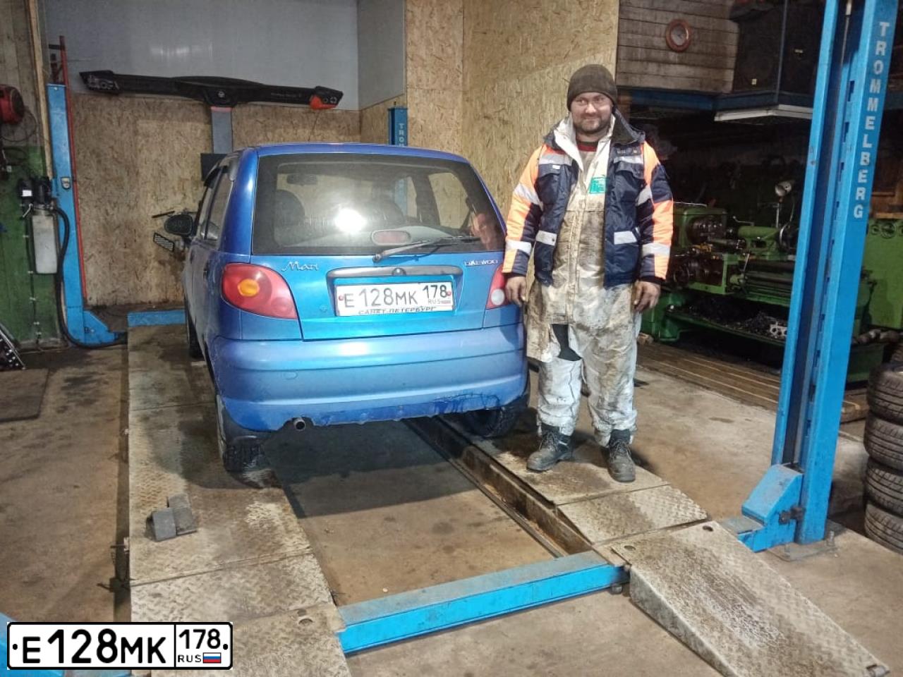 Фото автомобиля DAEWOO MATIZ, 2010 — госномер Н439КЕ10. Цвет: СИНЕ-ГЛАЗУРИСТЫЙ
