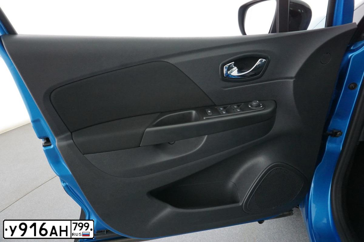 Фото автомобиля RENAULT KAPTUR, 2018 — госномер Р960РХ40. Цвет: ГОЛУБОЙ ЧЕРНЫЙ