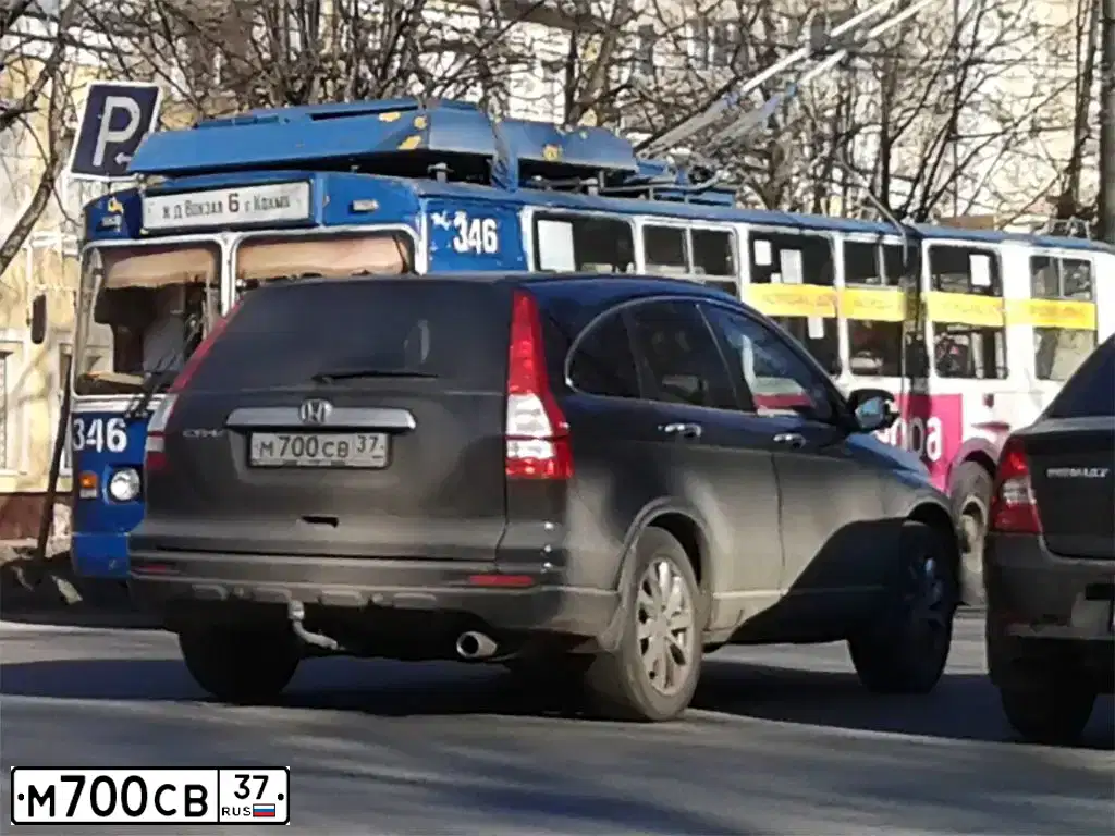 Фото автомобиля HONDA CR-V, 2012 — госномер М700СВ37. Цвет: ЧЕРНЫЙ