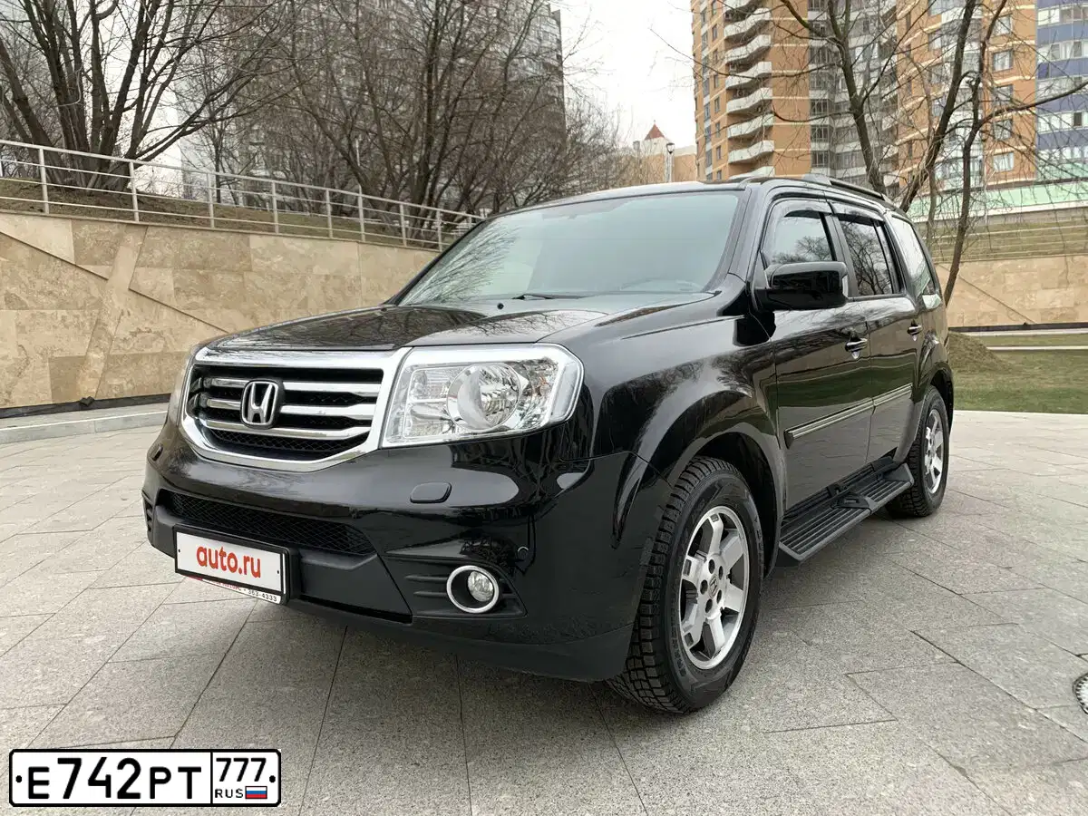 Фото автомобиля HONDA PILOT, 2014 — госномер Е742РТ777. Цвет: ЧЕРНЫЙ