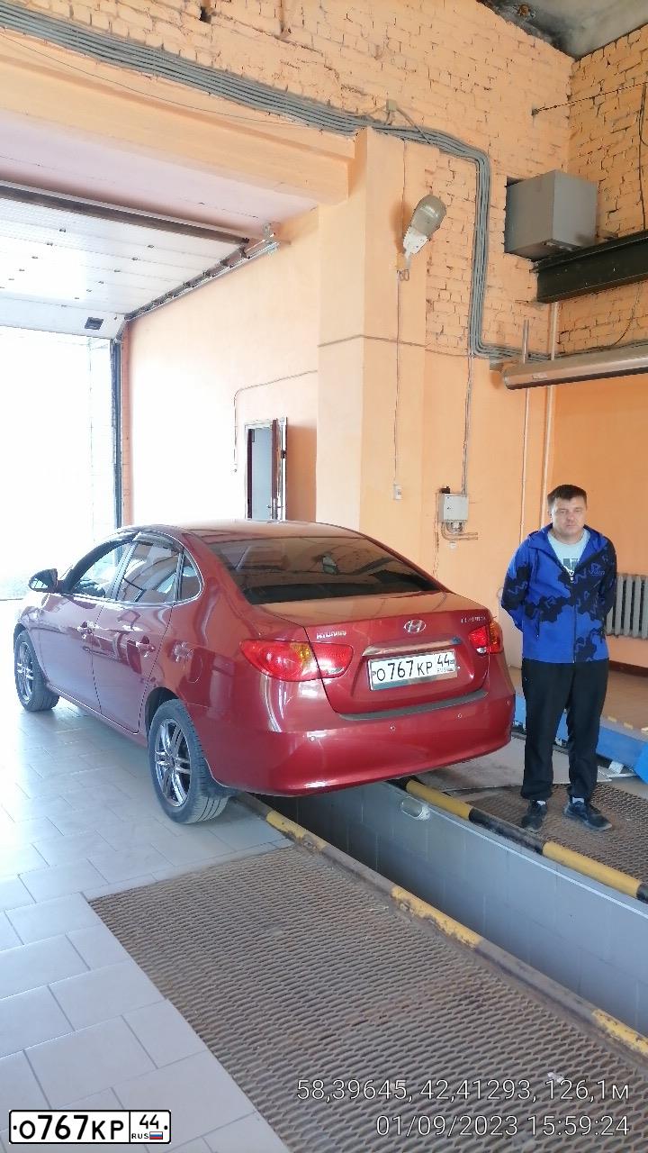 Фото автомобиля HYUNDAI ELANTRA, 2008 — госномер О767КР44. Цвет: Красный