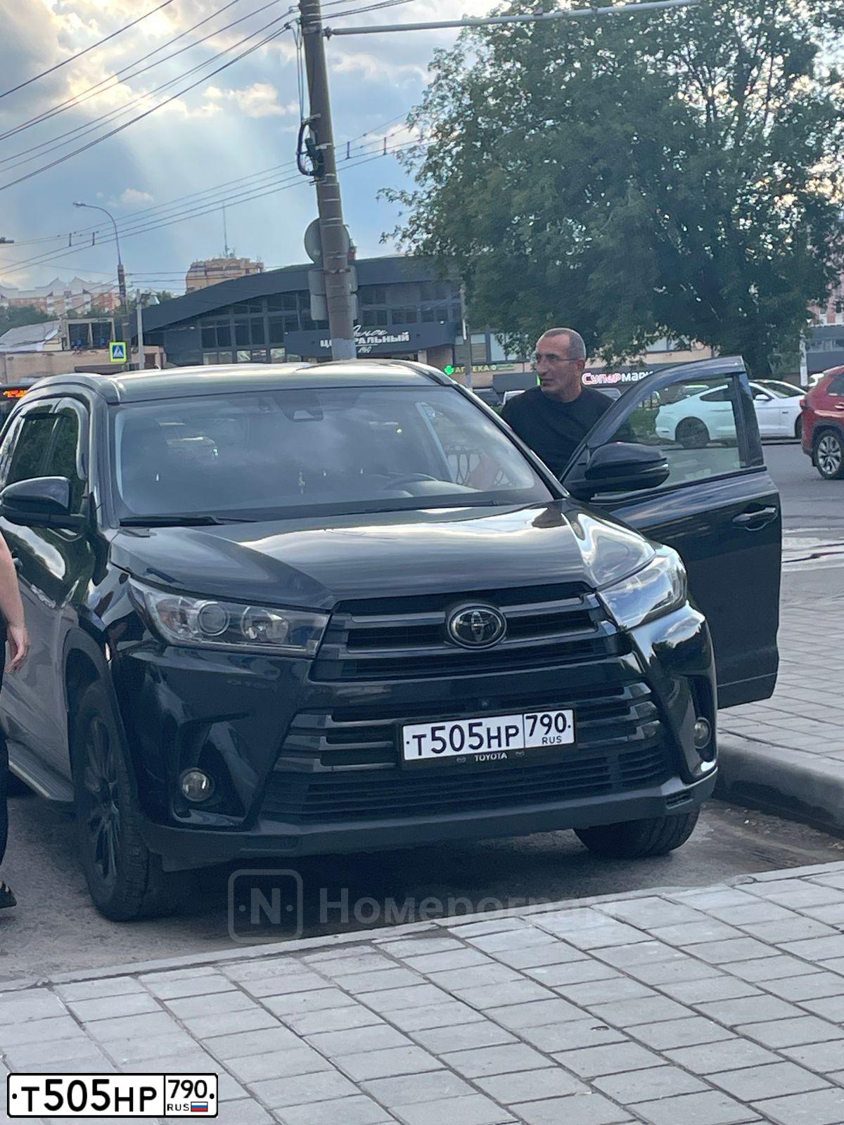 Фото автомобиля MAZDA 3, 2005 — госномер К787ОТ797. Цвет: КРАСНЫЙ