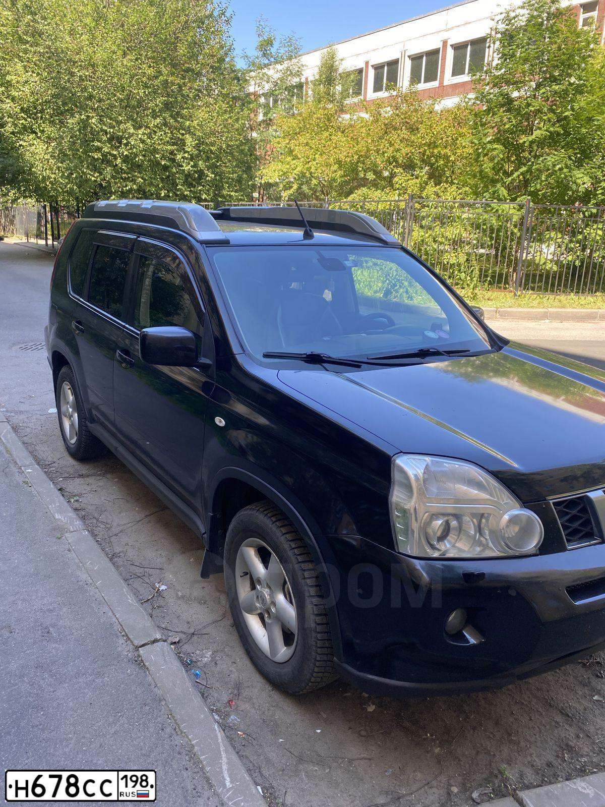 Фото автомобиля NISSAN X-TRAIL, 2008 — госномер Е938УТ178. Цвет: ЧЕРНЫЙ
