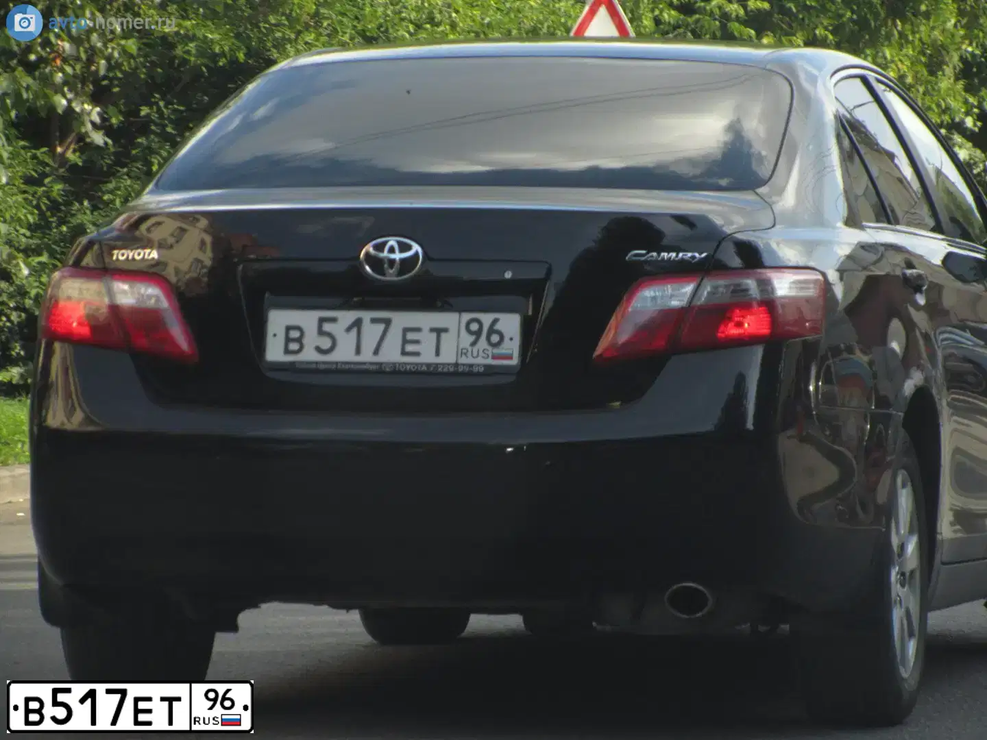 Фото автомобиля TOYOTA CAMRY, 2006 — госномер В517ЕТ96. Цвет: ЧЕРНЫЙ