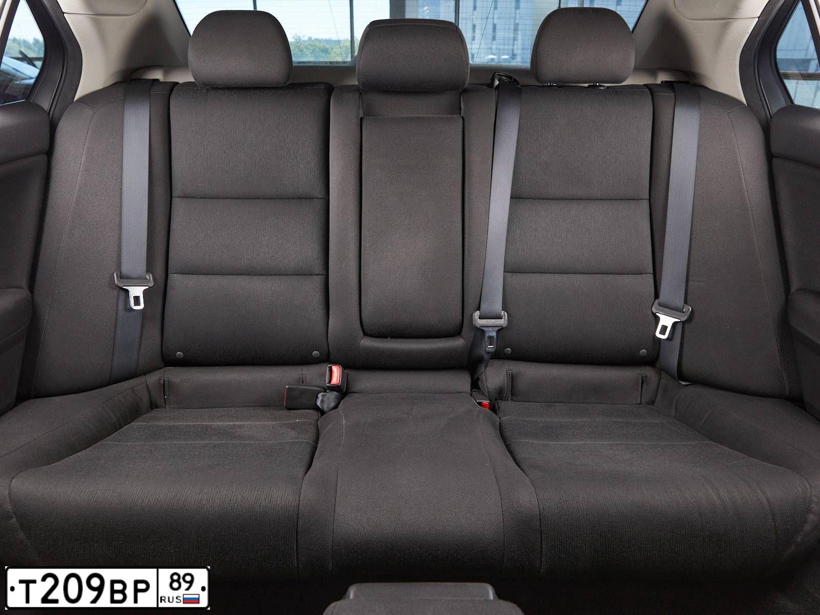 Фото автомобиля HONDA ACCORD, 2008 — госномер Е615УР799. Цвет: Красный