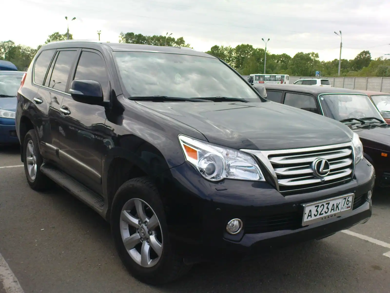 Фото автомобиля LEXUS GX, 2011 — госномер О899ЕН159. Цвет: ЧЕРНЫЙ