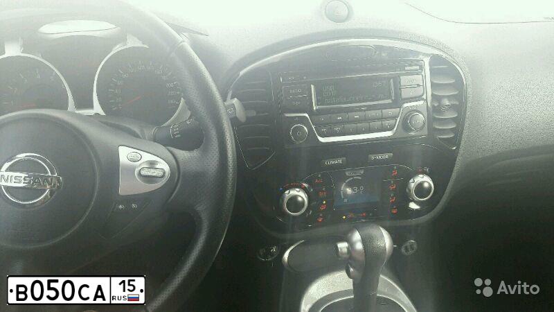 Фото автомобиля NISSAN JUKE, 2014 — госномер В050СА15. Цвет: ФИОЛЕТОВЫЙ