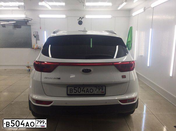 Фото автомобиля KIA SPORTAGE, 2017 — госномер В504АО799. Цвет: БЕЛЫЙ