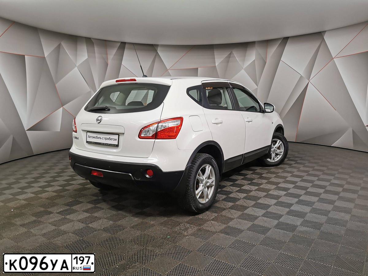 Фото автомобиля NISSAN QASHQAI, 2012 — госномер М110ВХ181. Цвет: Белый