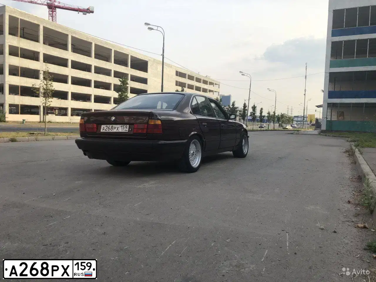 Фото автомобиля BMW SERIE 5, 1992 — госномер А268РХ159. Цвет: Коричневый