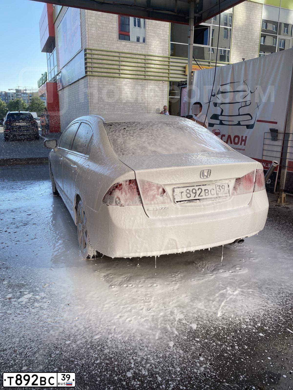 Фото автомобиля HONDA CIVIC, 2008 — госномер Т892ВС39. Цвет: Белый