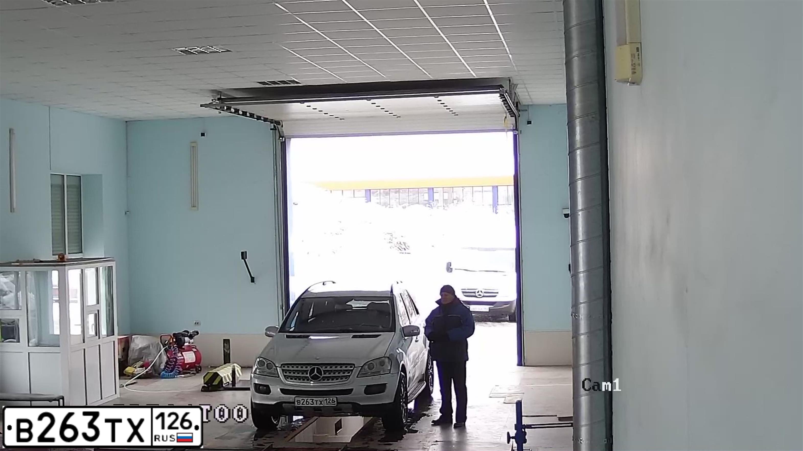 Фото автомобиля MERCEDES M-KLASSE, 2007 — госномер Т246РУ123. Цвет: СЕРЕБРИСТЫЙ