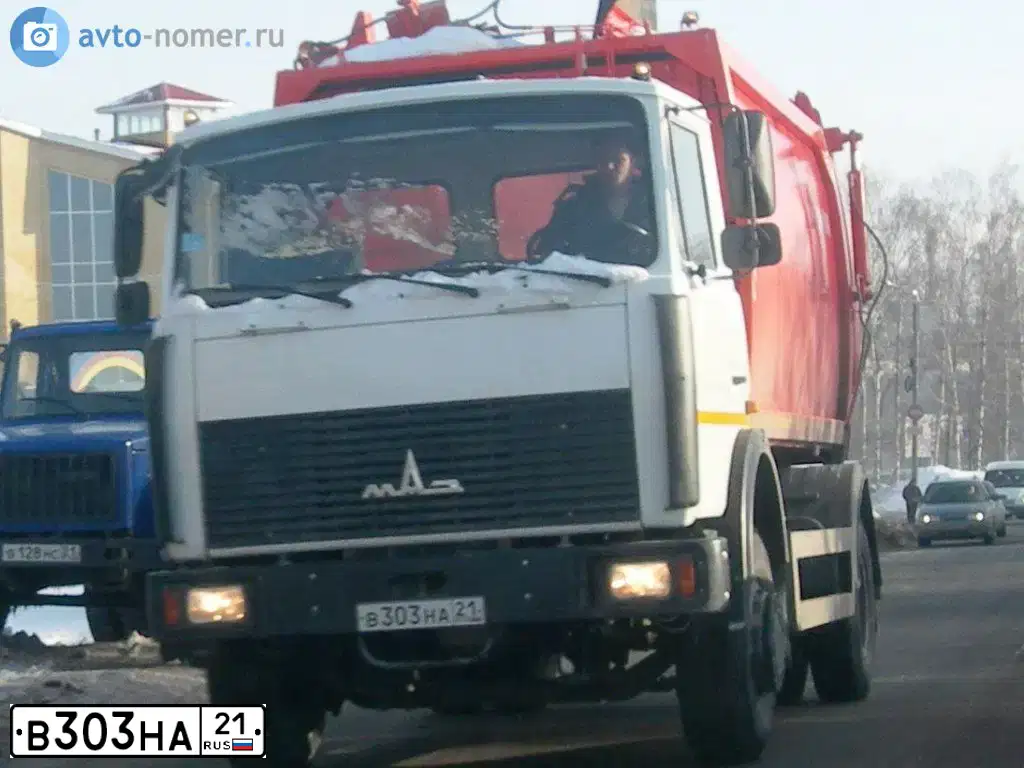 Фото автомобиля MAZ 5337 /4X2/, 2012 — госномер В303НА21. Цвет: Белый