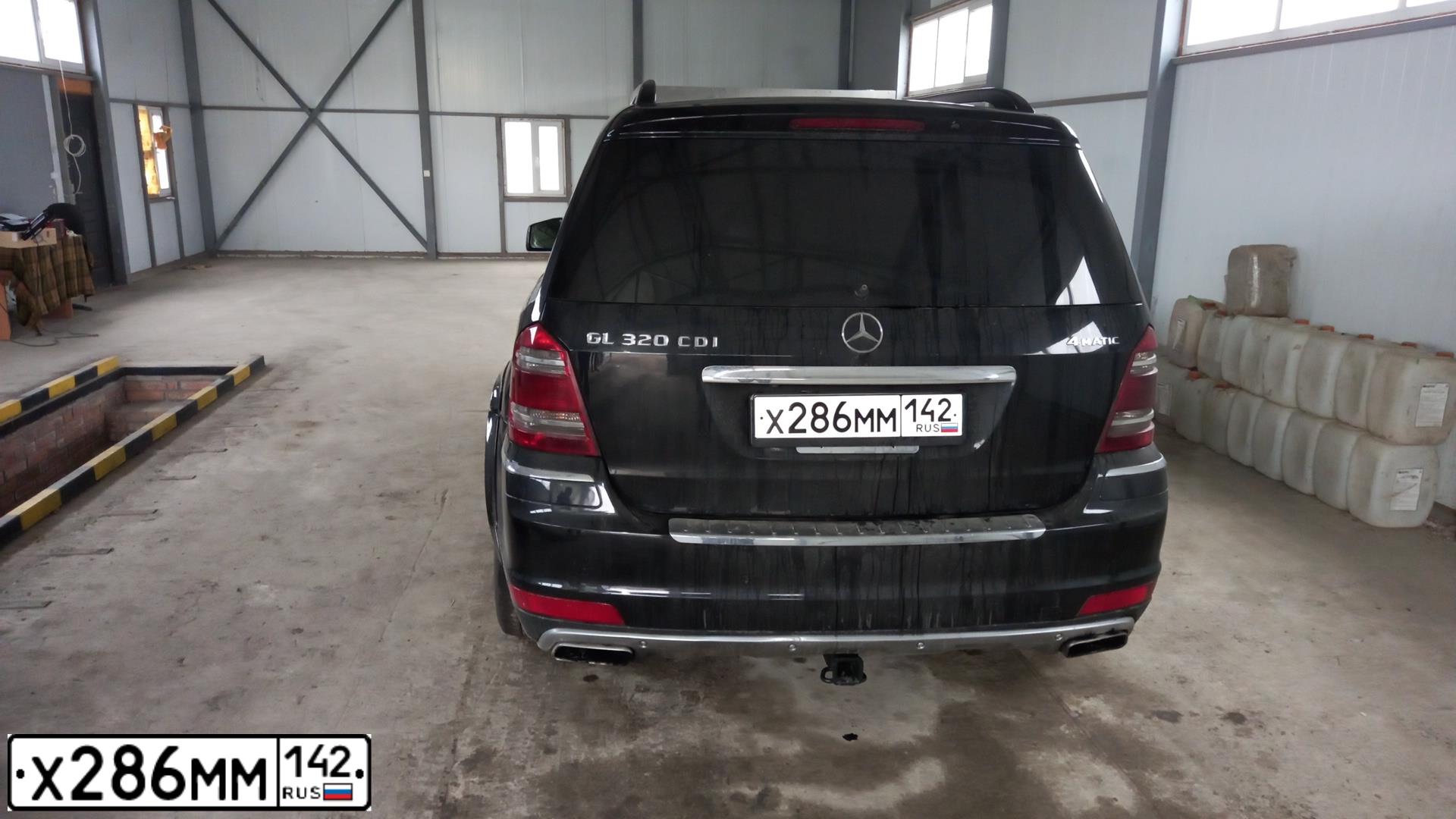 Фото автомобиля MERCEDES GL-KLASSE, 2007 — госномер С707ЕХ761. Цвет: ЧЕРНЫЙ