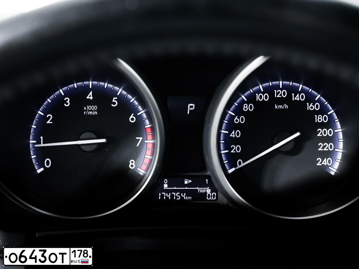 Фото автомобиля MAZDA 3, 2011 — госномер О643ОТ178. Цвет: Белый