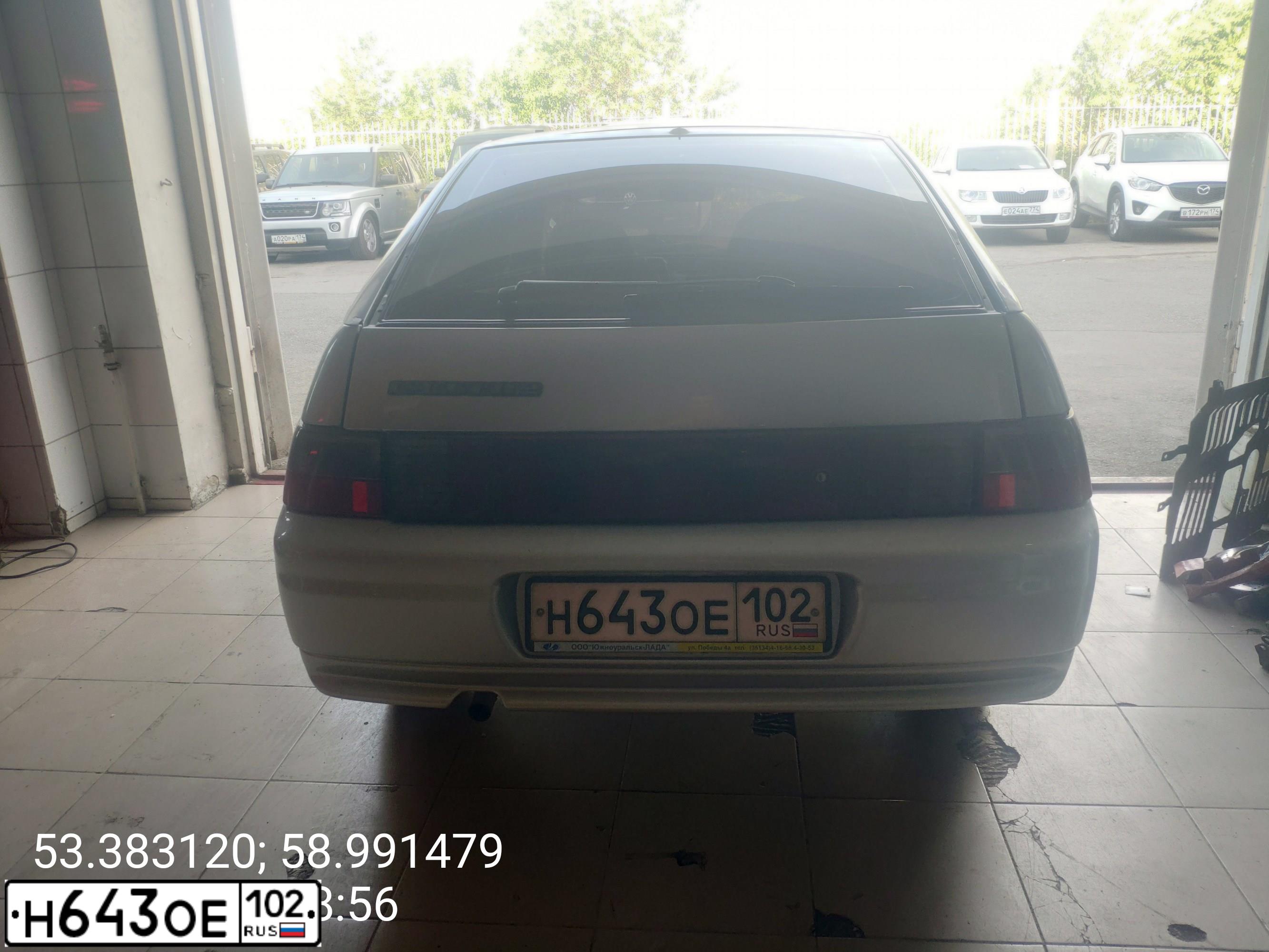 Фото автомобиля LADA 2112, 2002 — госномер Н643ОЕ102. Цвет: СНЕЖНАЯ КОРОЛЕВА