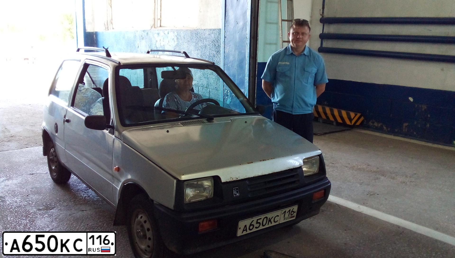 Фото автомобиля SEAZ OKA, 2005 — госномер А650КС116. Цвет: СНЕЖНАЯ КОРОЛЕВА