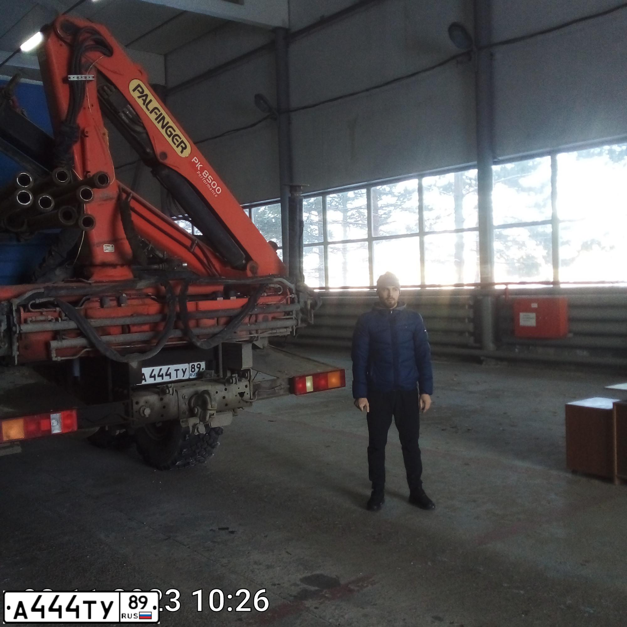 Фото автомобиля KAMAZ 43118 /6X6/, 2013 — госномер А444ТУ89. Цвет: БЕЛЫЙ