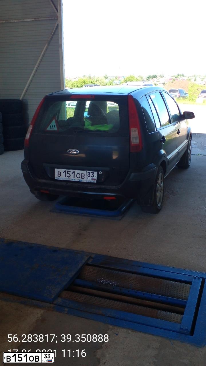 Фото автомобиля FORD FUSION, 2007 — госномер В151ОВ33. Цвет: ЧЕРНЫЙ