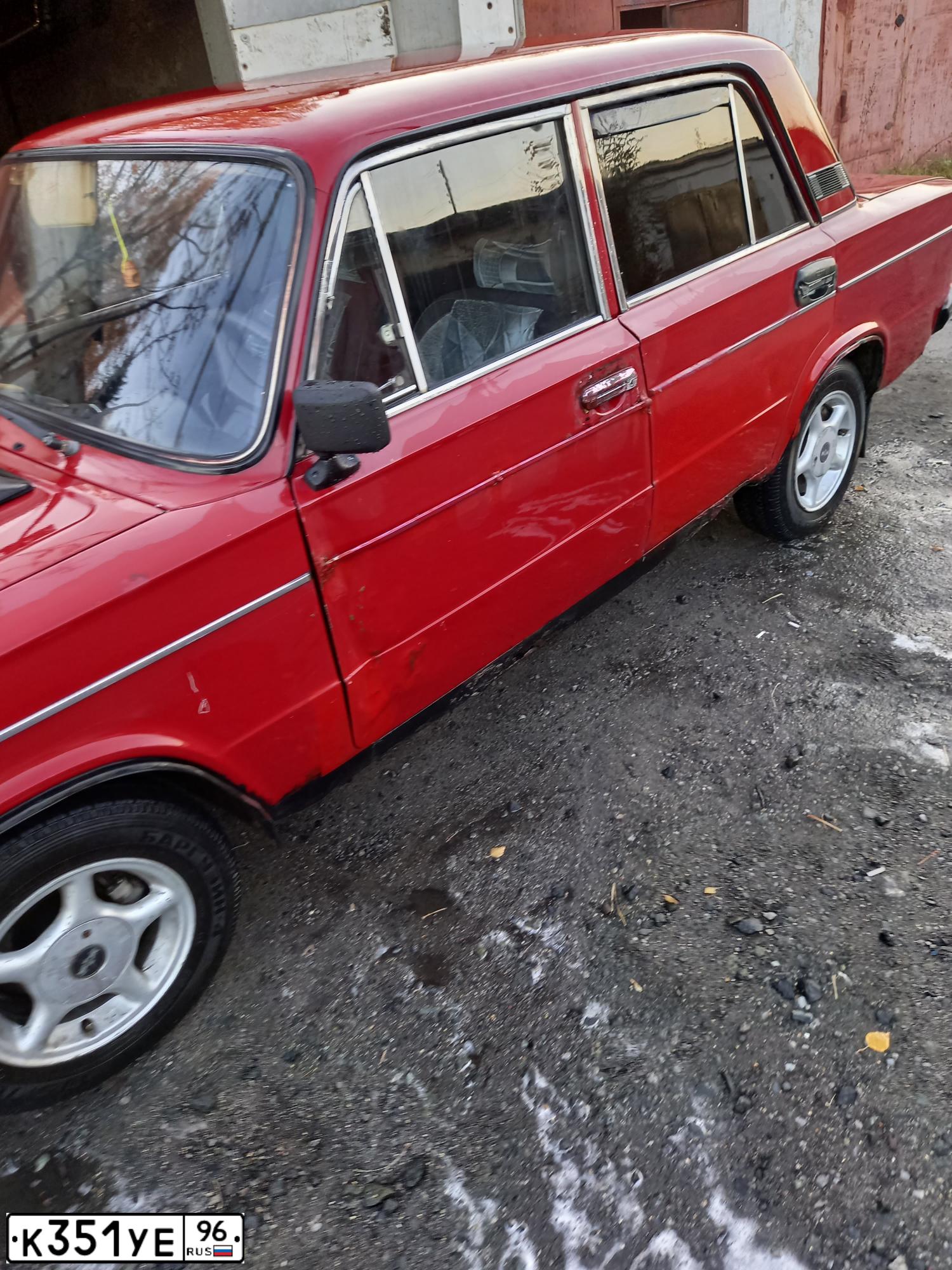 Фото автомобиля LADA 2106, 1997 — госномер К351УЕ96. Цвет: Красный