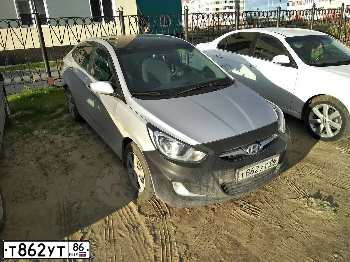 Фото автомобиля HYUNDAI SOLARIS, 2011 — госномер Т862УТ86. Цвет: СЕРЕБРИСТЫЙ