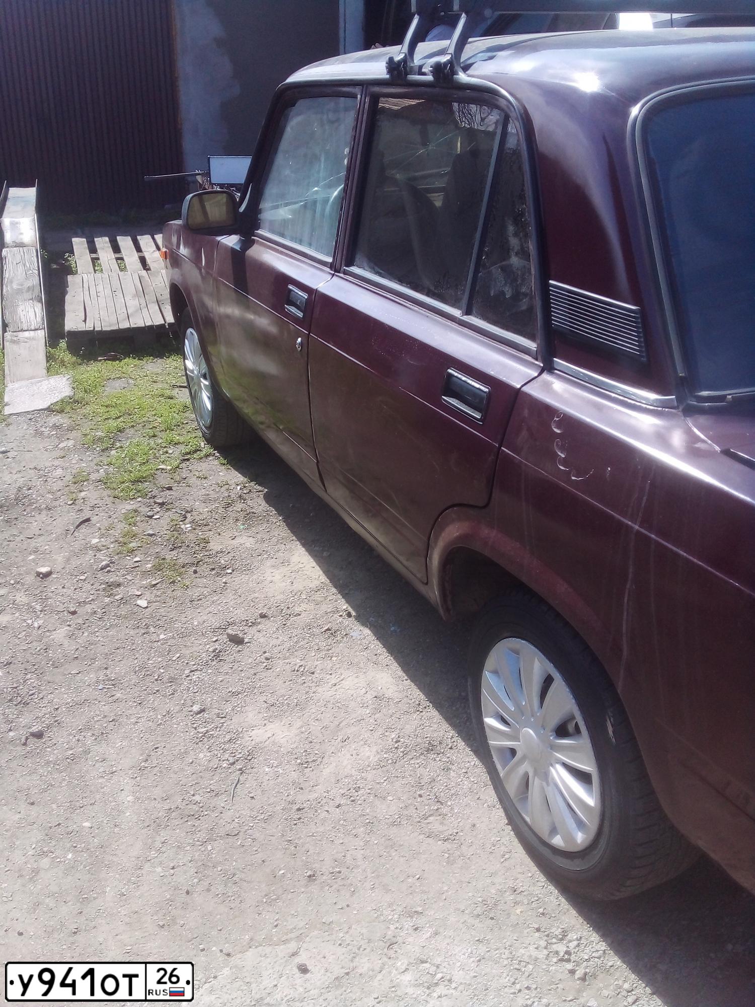 Фото автомобиля LADA 2105, 2007 — госномер У941ОТ26. Цвет: ТЕМНО-ВИШНЕВЫЙ