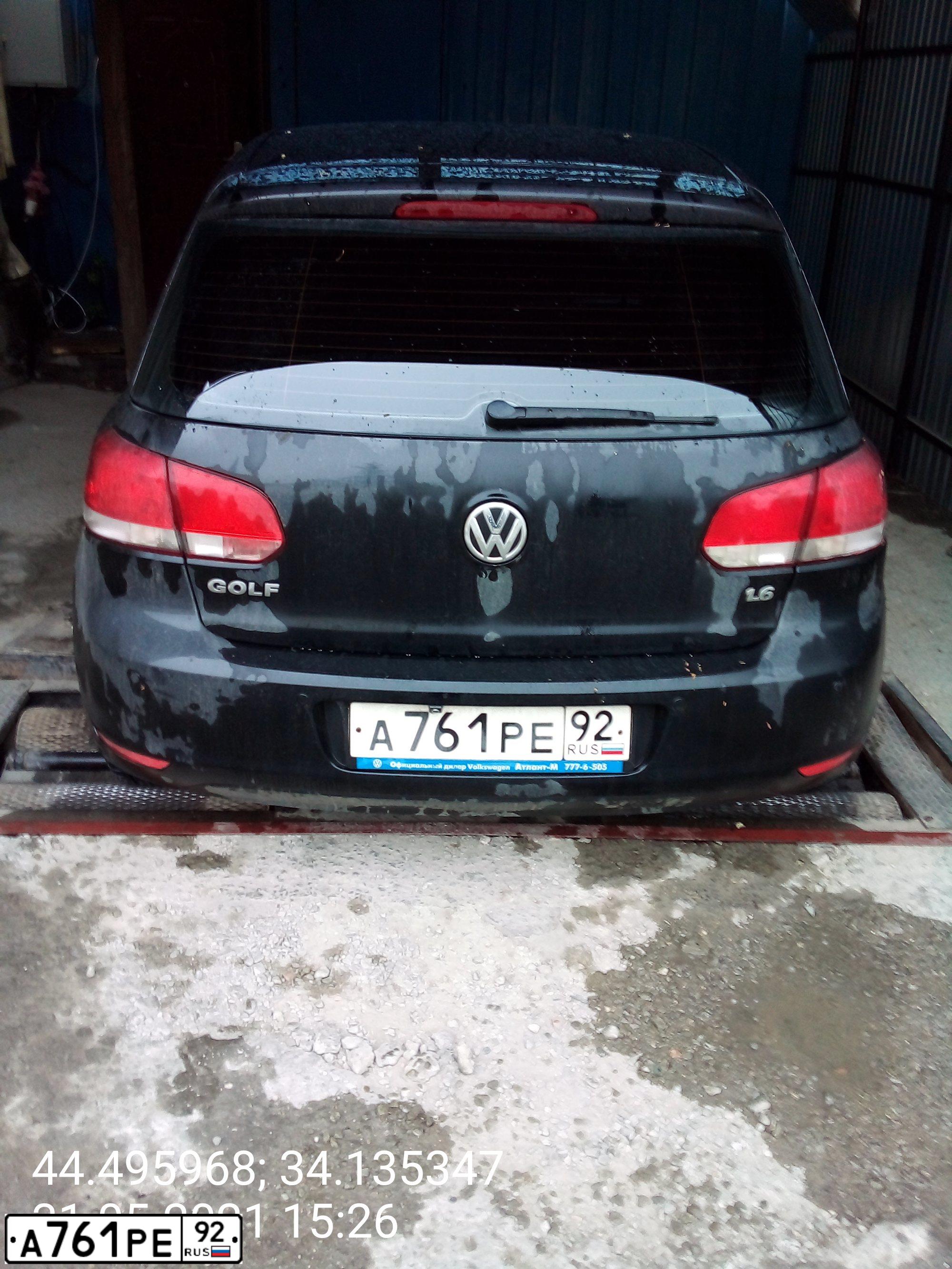 Фото автомобиля VOLKSWAGEN GOLF, 2012 — госномер А761РЕ92. Цвет: ЧЕРНЫЙ