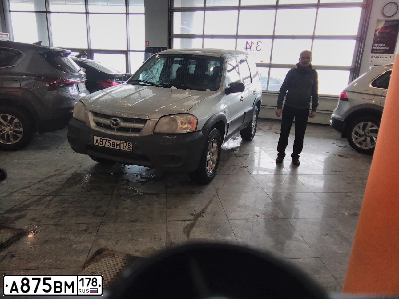Фото автомобиля MAZDA TRIBUTE, 2005 — госномер Е252УК797