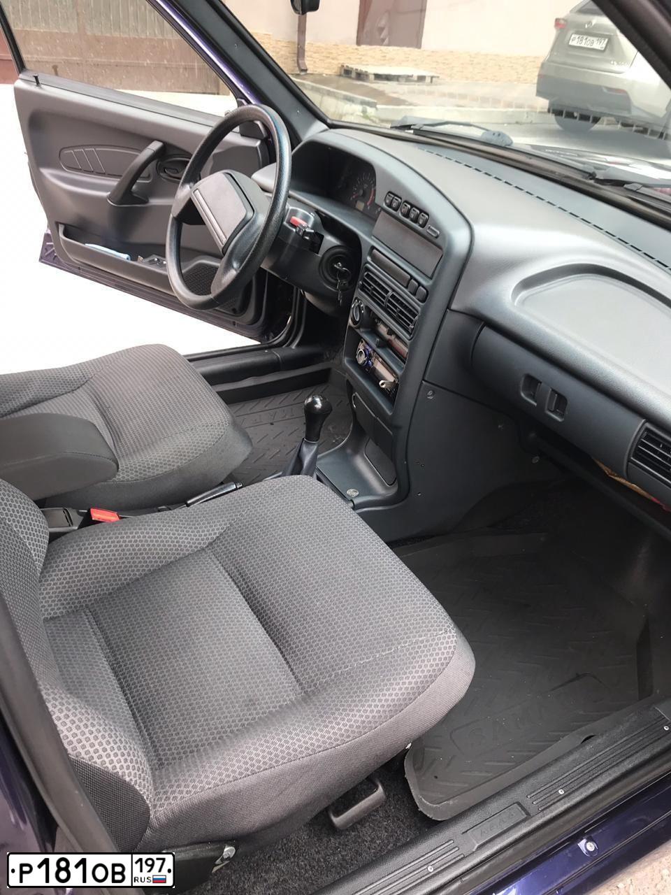 Фото автомобиля TOYOTA RAV4, 2011 — госномер В758НН15. Цвет: БЕЛЫЙ