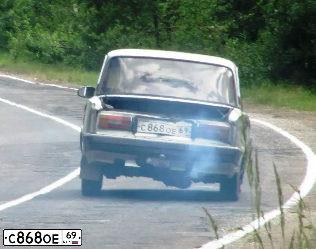 Фото автомобиля LADA 2106, 1994 — госномер С868ОЕ69. Цвет: Серебристый
