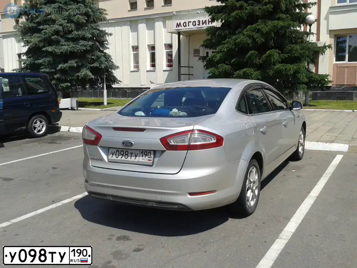 Фото автомобиля FORD MONDEO, 2011 — госномер У098ТУ190. Цвет: СЕРЕБРИСТЫЙ