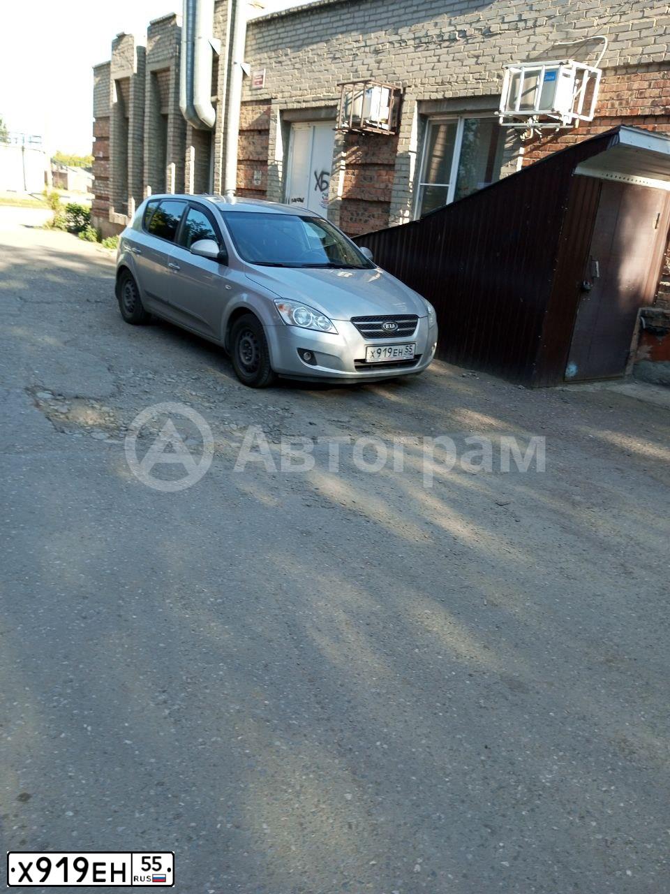 Фото автомобиля KIA CEE'D, 2009 — госномер Х919ЕН55. Цвет: ПЕРЛАМУТРОВЫЙ СЕРЕБРИСТЫЙ