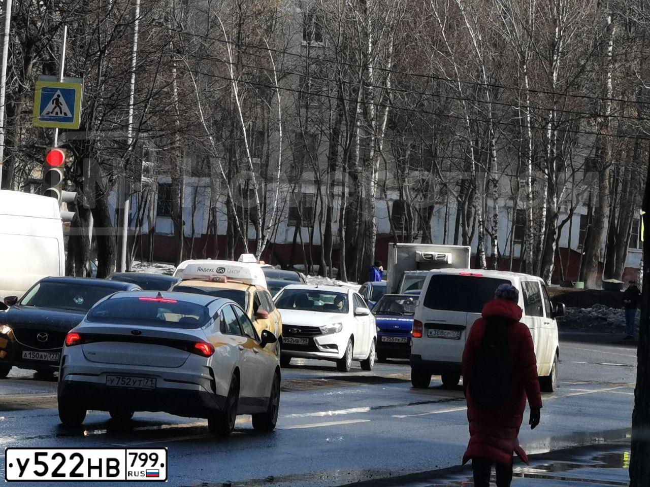 Фото автомобиля BMW SERIE 7, 2018 — госномер У522НВ799. Цвет: ЧЕРНЫЙ