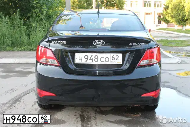Фото автомобиля HYUNDAI SOLARIS, 2015 — госномер Н948СО62. Цвет: ЧЕРНЫЙ