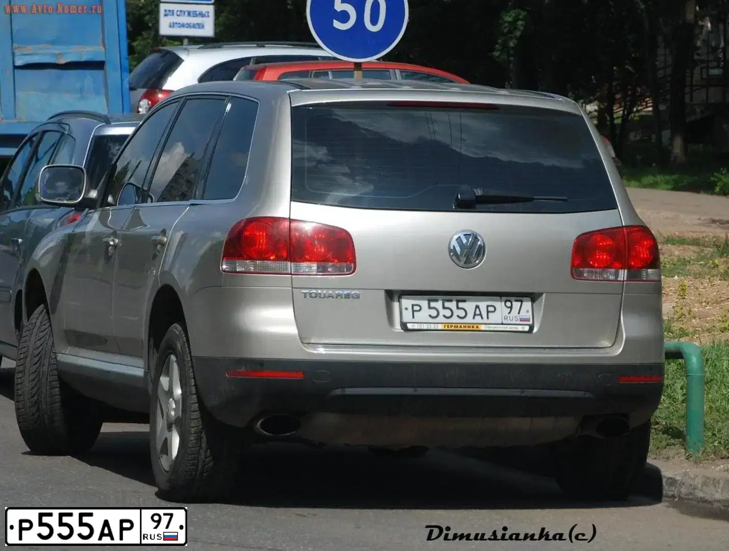 Фото автомобиля VOLKSWAGEN TOUAREG, 2009 — госномер Р555АР97. Цвет: Белый