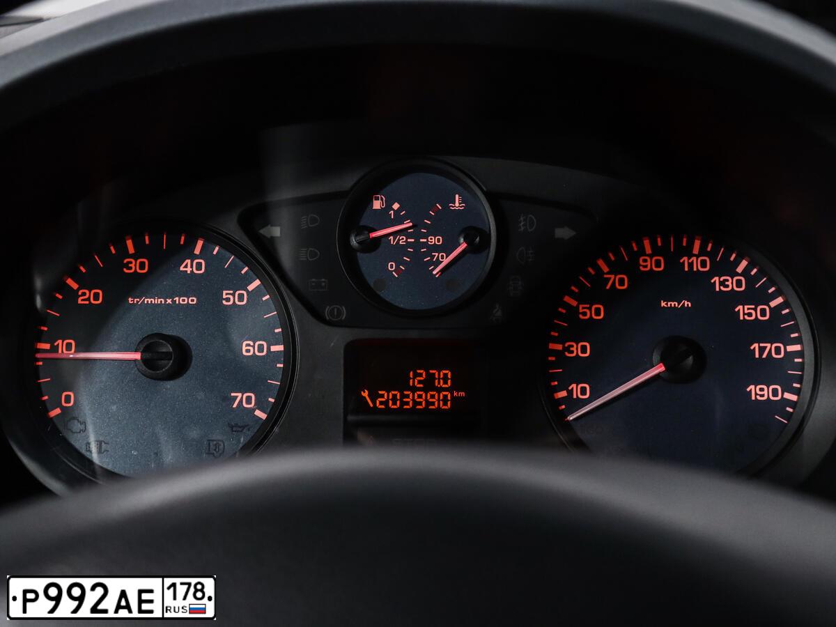 Фото автомобиля PEUGEOT PARTNER, 2013 — госномер М238МО761. Цвет: Серебристый