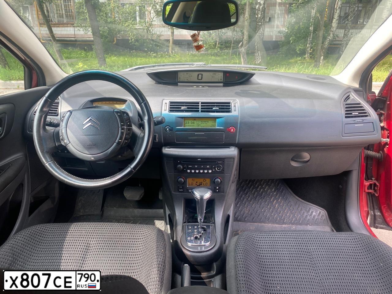 Фото автомобиля CITROEN C4, 2007 — госномер Р369УО69. Цвет: Красный